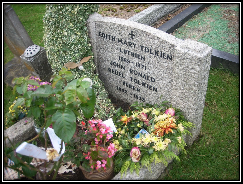 قبر جی آر.آر.تالکین